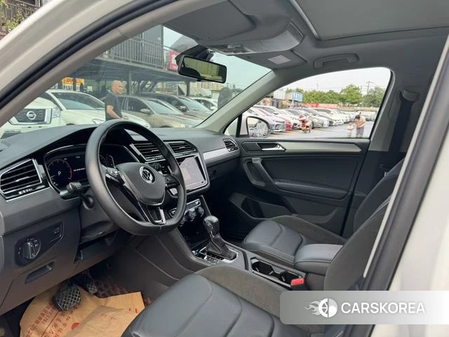 Volkswagen Tiguan L 2021 Белый из Китая, фото 5