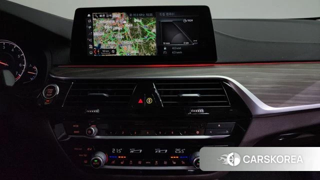 BMW 5 Series (G30) 2018 Белый из Кореи, фото 5