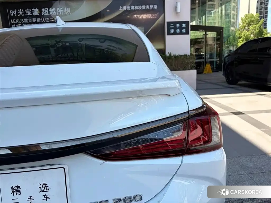 Lexus ES 2019 Белый из Китая, фото 5