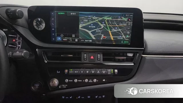 Lexus ES300h 7th generation 2024 Белый из Кореи, фото 5