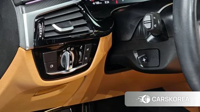 BMW 5 Series (G30) 2022 Белый из Кореи, фото 5