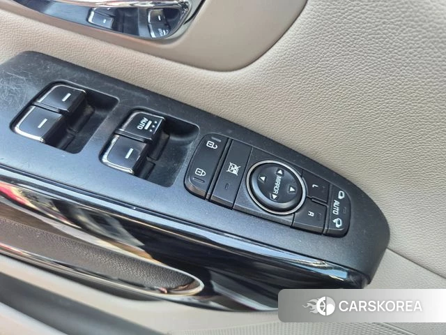 Kia The New Carnival 2019 Белый из Кореи, фото 5