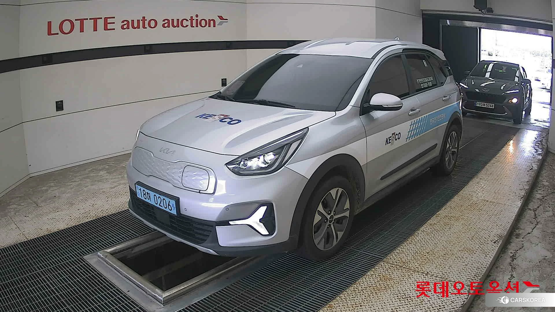 Kia Niro Plus 2023 Sparkling Silver из Кореи, фото 5