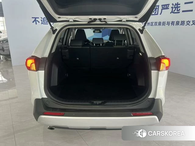 Toyota RAV4 Rongfang 2024 Белый из Китая, фото 5