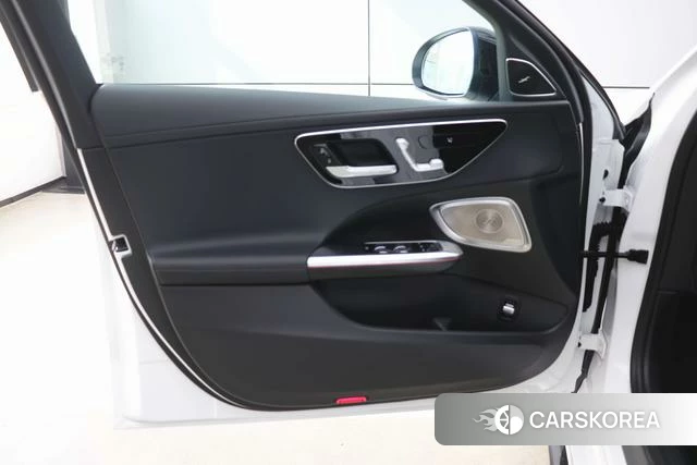 Mercedes-Benz Class C 2024 Белый из Китая, фото 5