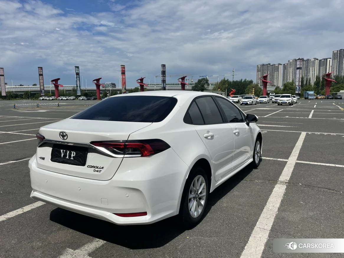 Toyota Corolla 2021 Белый из Китая, фото 5