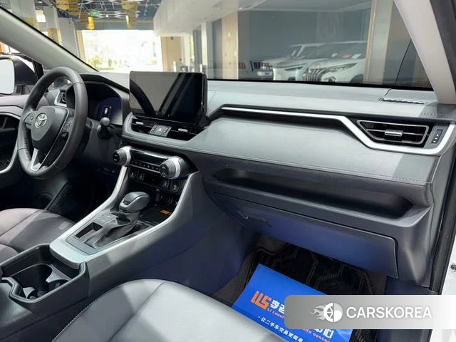 Toyota RAV4 Rongfang 2023 Белый из Китая, фото 5