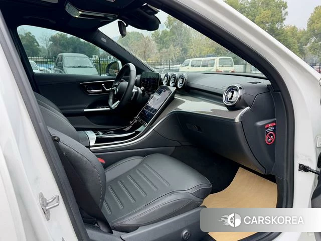 Mercedes-Benz Class C 2024 Белый из Китая, фото 5