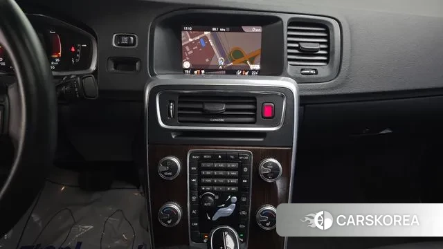 Volvo S60 2018 Белый из Кореи, фото 5