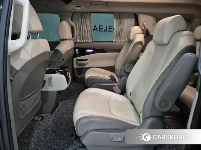 Kia Carnival 4th generation 2022 Черный из Кореи, фото 5