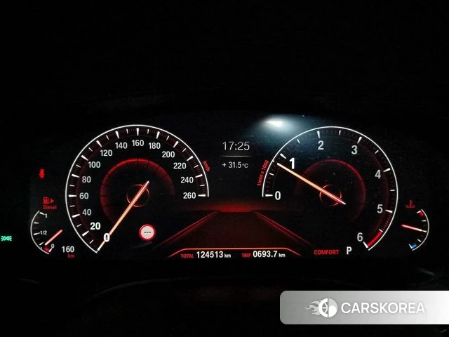 BMW 5 Series (G30) 2019 Белый из Кореи, фото 5
