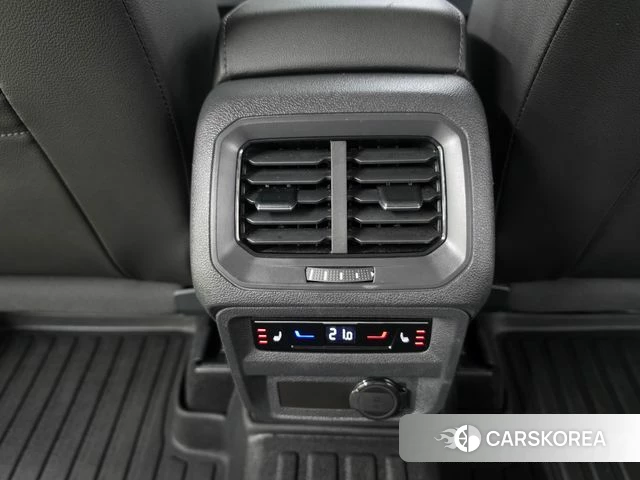 Volkswagen Tiguan second Generation 2022 Белый из Кореи, фото 5
