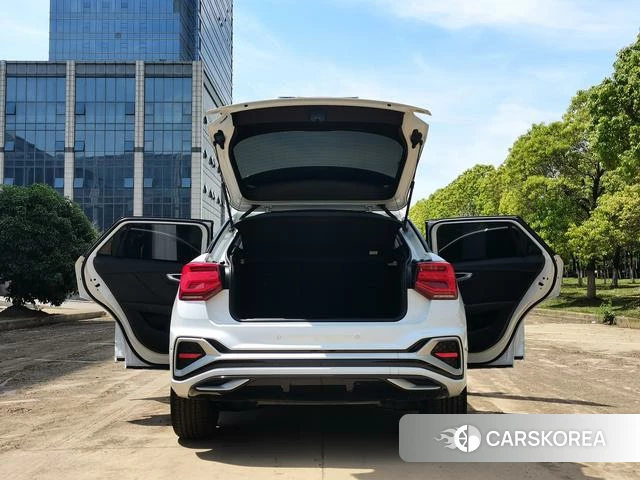 Audi Q2L 2021 Белый из Китая, фото 5