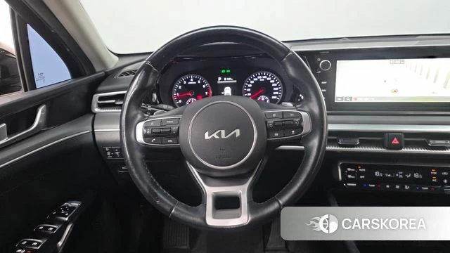 Kia K5 3rd generation 2023 Черный из Кореи, фото 5