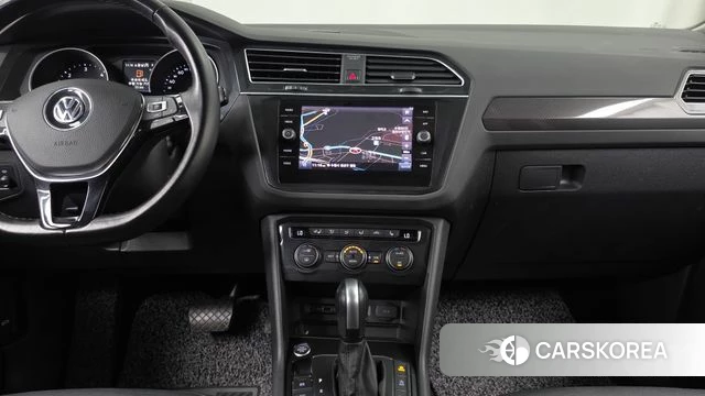 Volkswagen Tiguan second Generation 2020 Белый из Кореи, фото 5