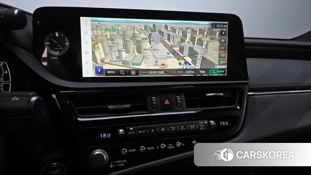 Lexus ES300h 7th generation 2023 Белый из Кореи, фото 5