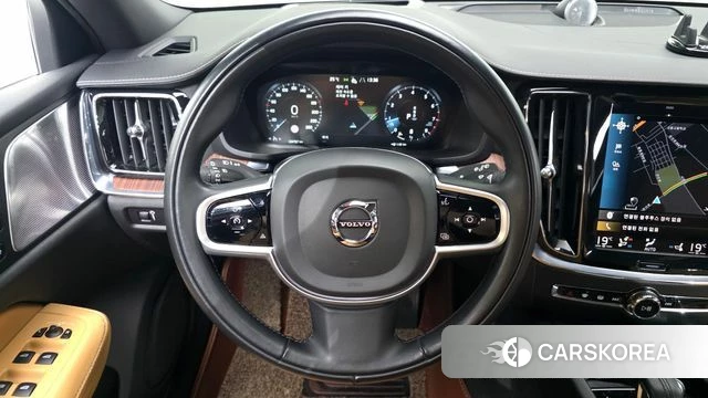 Volvo V60 Cross-Country 2nd Generation 2020 Белый из Кореи, фото 5