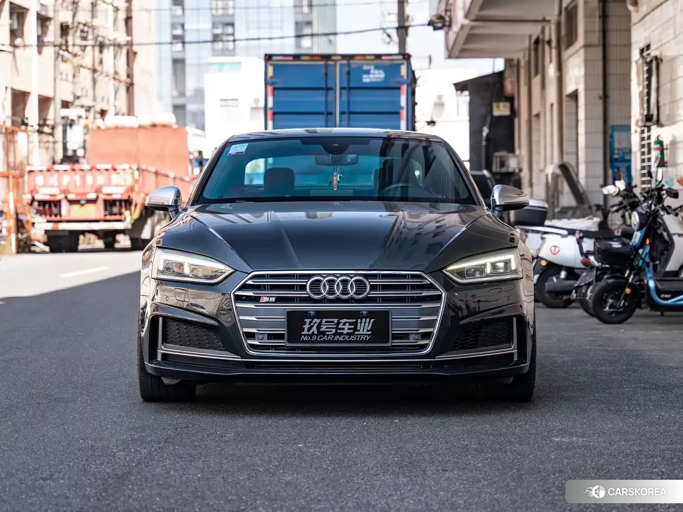 Audi S5 2018 Silver/gray из Китая, фото 5