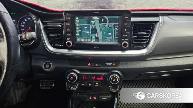 Kia Stonic 2018 Синий из Кореи, фото 5