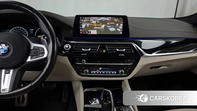 BMW 5 Series (G30) 2019 Белый из Кореи, фото 5