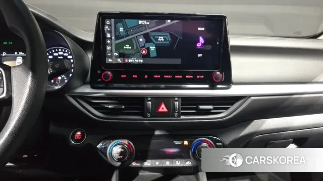 Kia The New K3 2nd generation 2022 Белый из Кореи, фото 5