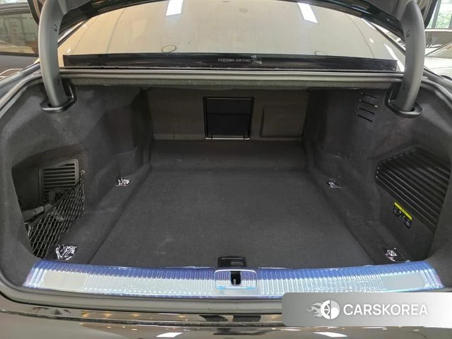 Audi A8 (D5) 2023 Черный из Кореи, фото 5