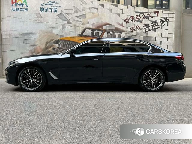 BMW 5 series 2023 Черный из Китая, фото 5