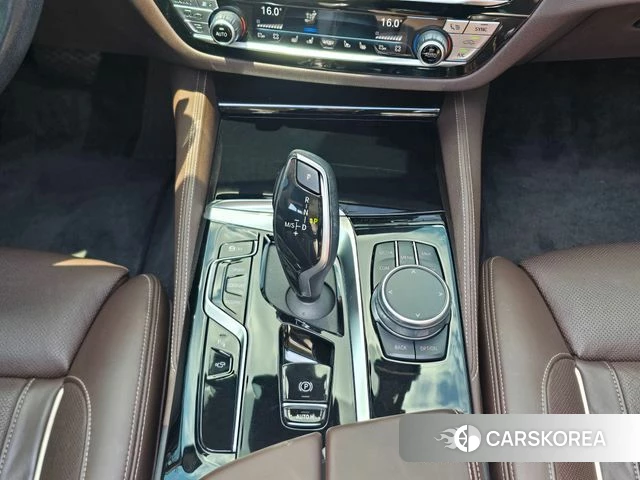 BMW 5 Series (G30) 2021 Черный из Кореи, фото 5