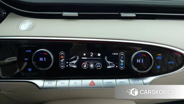 Genesis GV70 2023 Белый из Кореи, фото 5