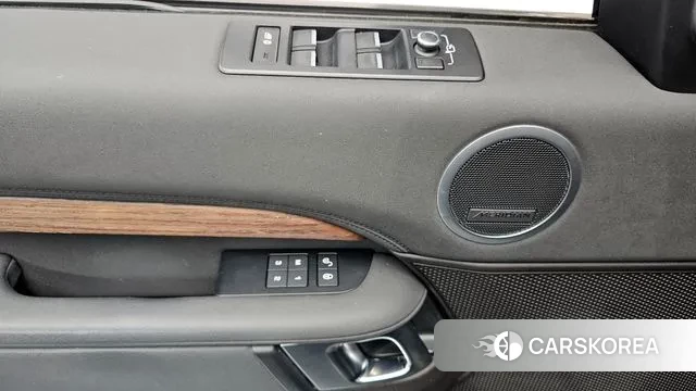 Land Rover Discovery 5 2018 Черный из Кореи, фото 5