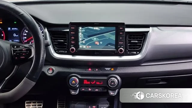 Kia Stonic 2018 Белый из Кореи, фото 5