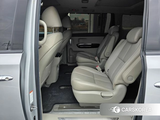 Kia The New Carnival 2019 Серебряный из Кореи, фото 5