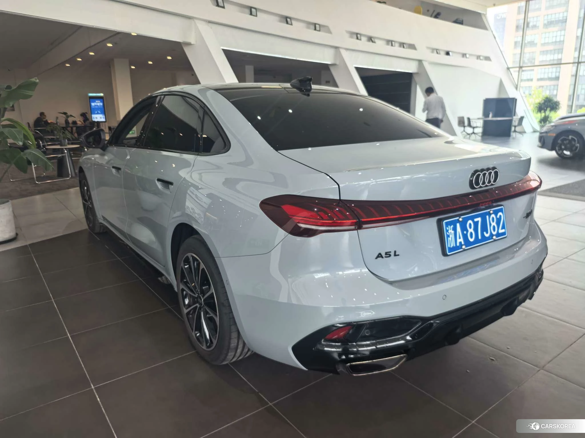 Audi A5L 2025 Синий из Китая, фото 5