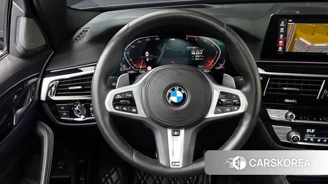 BMW 5 Series (G30) 2020 Серебристо-серый из Кореи, фото 5