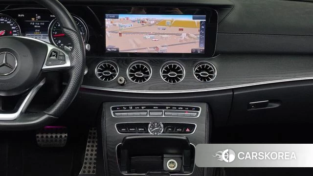 Mercedes-Benz E-Class W213 2018 Белый из Кореи, фото 5