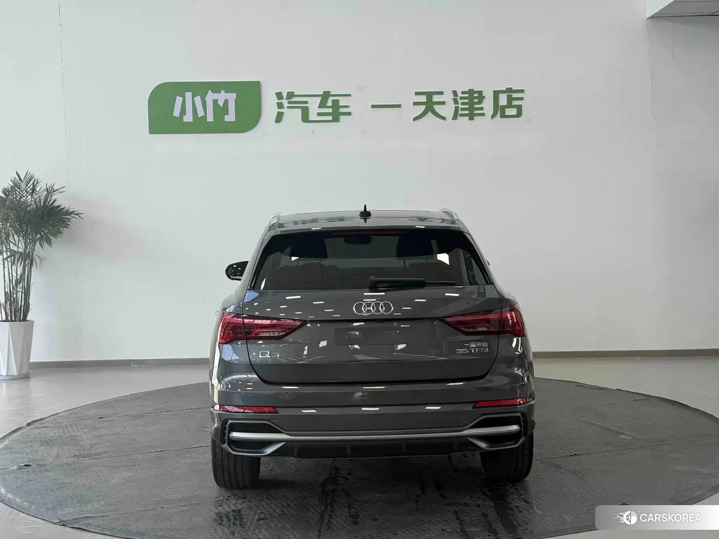 Audi Q3 2023 Silver/gray из Китая, фото 5
