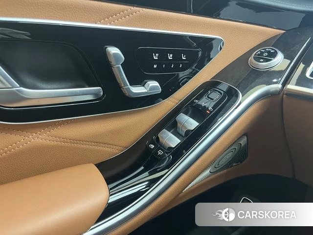 Mercedes-Benz Maybach S-class 2022 Черный из Китая, фото 5