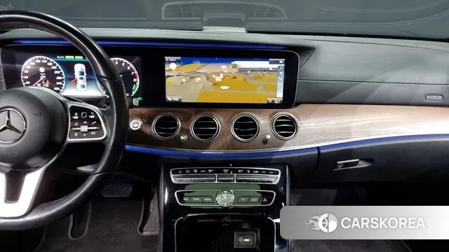 Mercedes-Benz E-Class W213 2019 Серебристо-серый из Кореи, фото 5