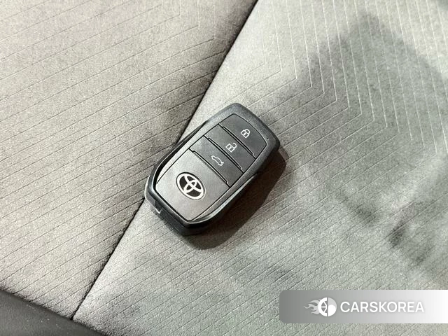 Toyota Camry 2025 Черный из Китая, фото 5