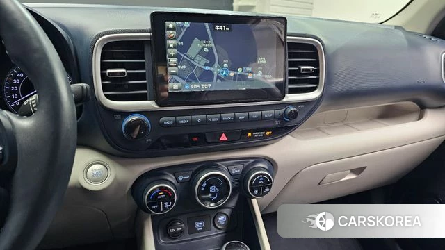 Hyundai Venue 2019 Серебристо-серый из Кореи, фото 5