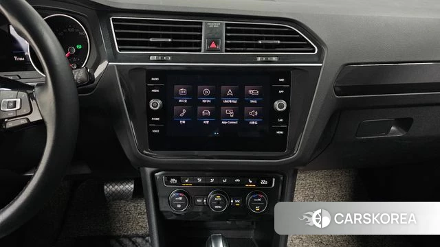 Volkswagen Tiguan second Generation 2020 Серебряный из Кореи, фото 5