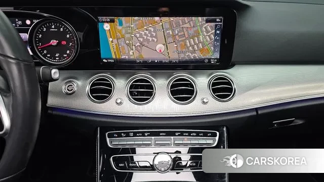 Mercedes-Benz E-Class W213 2019 Серебряный из Кореи, фото 5