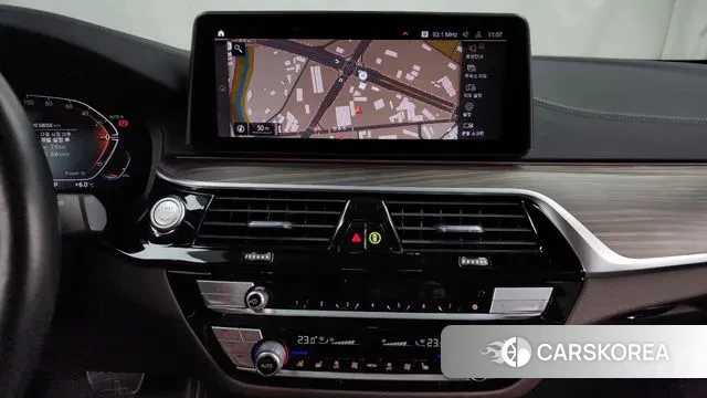 BMW 5 Series (G30) 2020 Белый из Кореи, фото 5