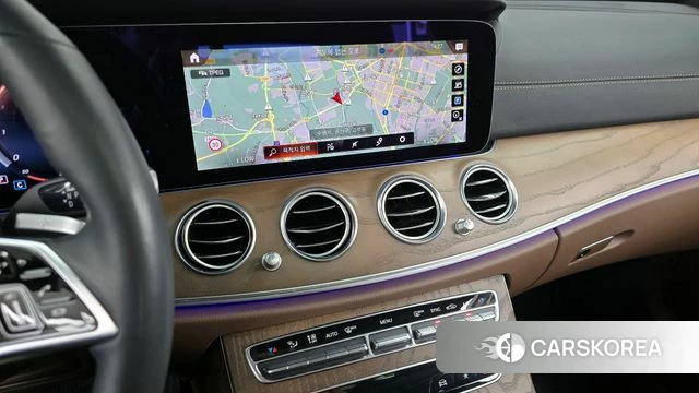 Mercedes-Benz E-Class W213 2021 Белый из Кореи, фото 5