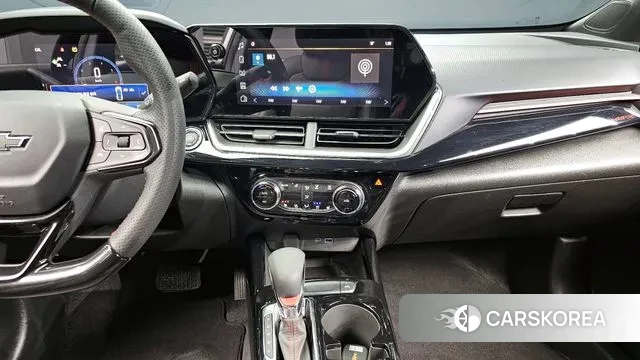 Chevrolet (GM Daewoo) Trax Crossover 2023 Белый из Кореи, фото 5