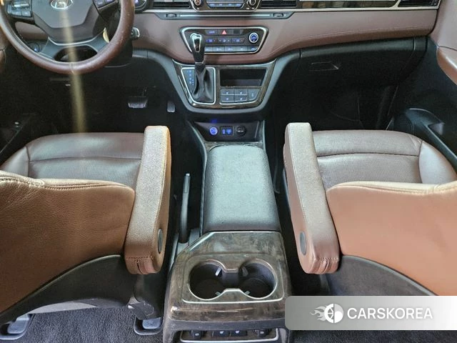 Hyundai The New Grand Starex 2018 Коричневый из Кореи, фото 5