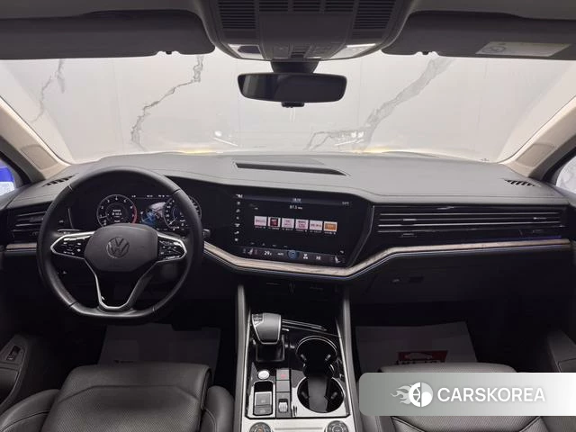 Volkswagen Touareg 2022 Черный из Китая, фото 5