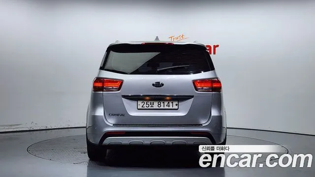 Kia All New Carnival 2018 Серебряный из Кореи, фото 5