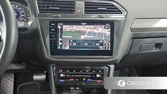 Volkswagen Tiguan Allspace 2023 Белый из Кореи, фото 5