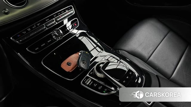 Mercedes-Benz E-Class W213 2019 Черный из Кореи, фото 5